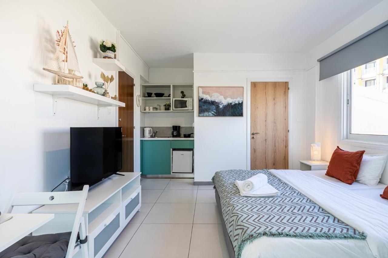 Sofia'S Cosy Studio In Larnaca Ngoại thất bức ảnh